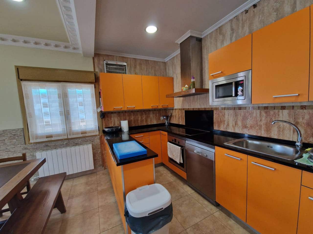 7 soveværelse Villa til salg i Valle de Mena med swimmingpool garage - € 535.000 (Ref: 8215485)