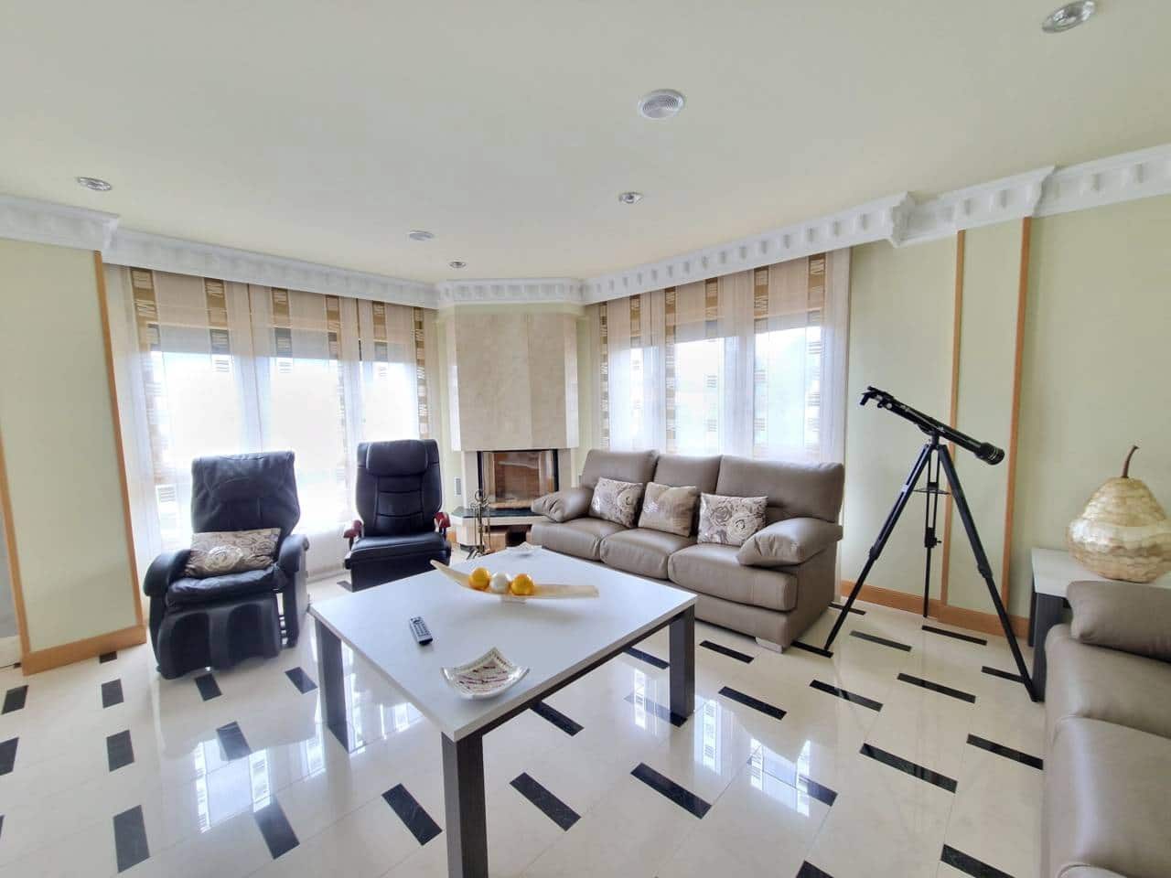 7 soveværelse Villa til salg i Valle de Mena med swimmingpool garage - € 535.000 (Ref: 8215485)