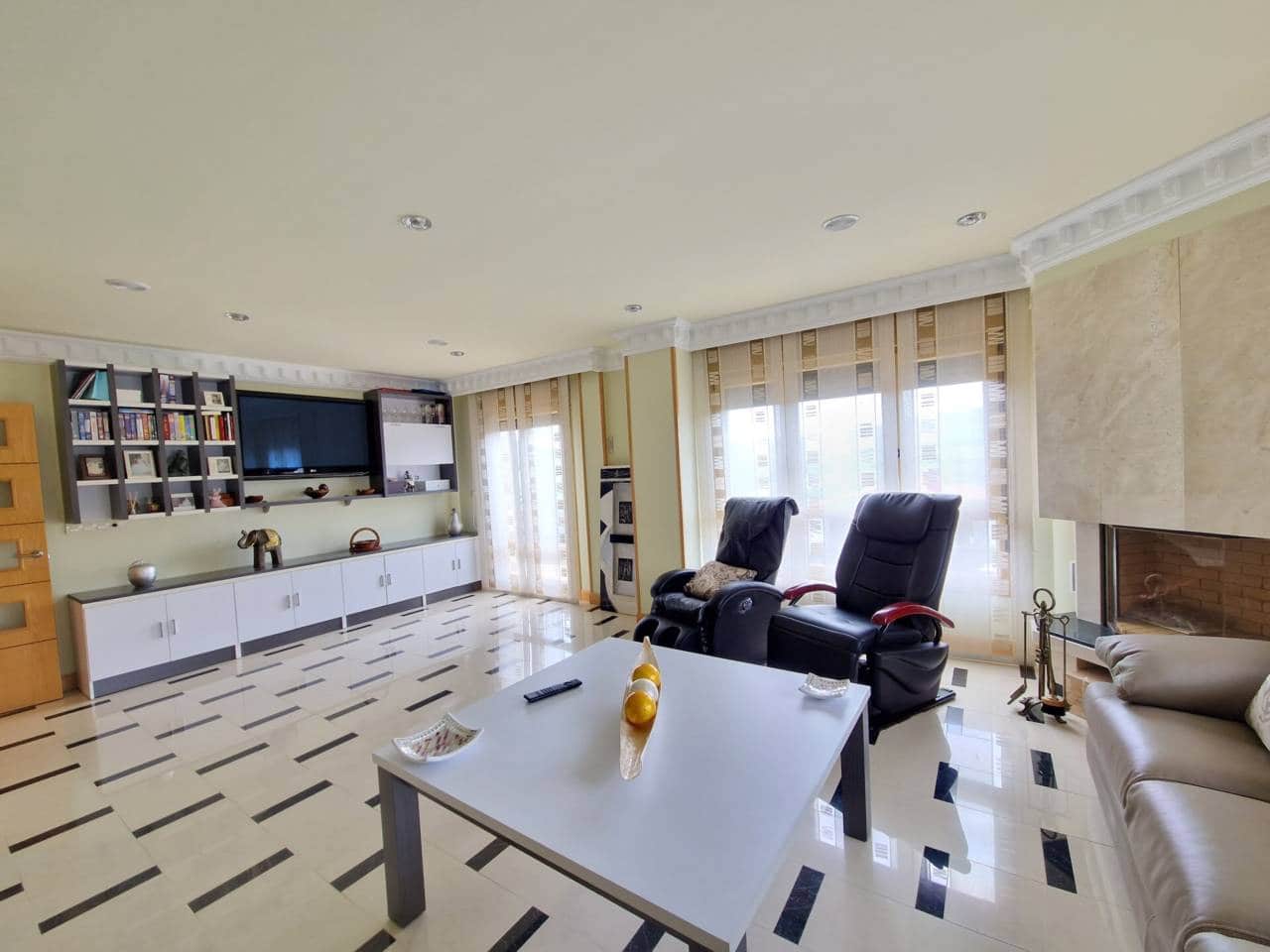 7 soveværelse Villa til salg i Valle de Mena med swimmingpool garage - € 535.000 (Ref: 8215485)