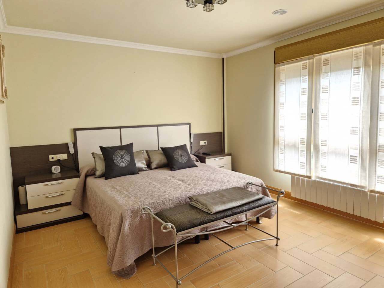 7 soveværelse Villa til salg i Valle de Mena med swimmingpool garage - € 535.000 (Ref: 8215485)