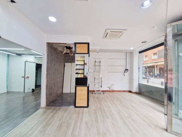 Commercial for sale in Bilbao - € 350,000 (Ref: 8238161)