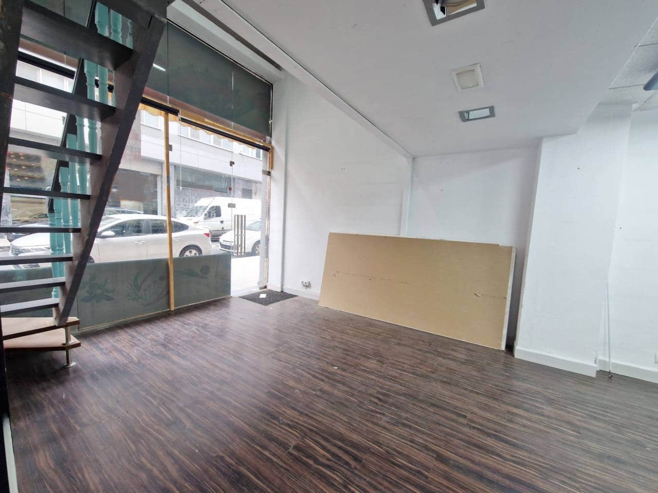 Erhverv til salg i Bilbao - € 350.000 (Ref: 8238161)