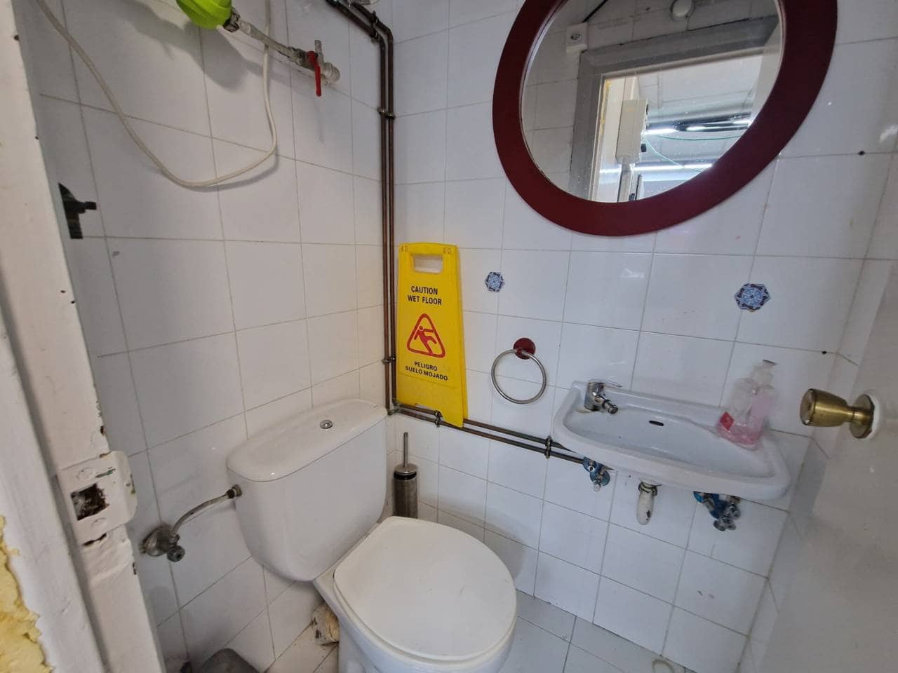 Erhverv til salg i Bilbao - € 350.000 (Ref: 8238161)