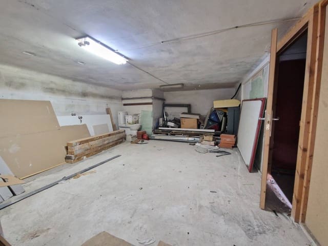 Commercial for sale in Bilbao - € 350,000 (Ref: 8238161)