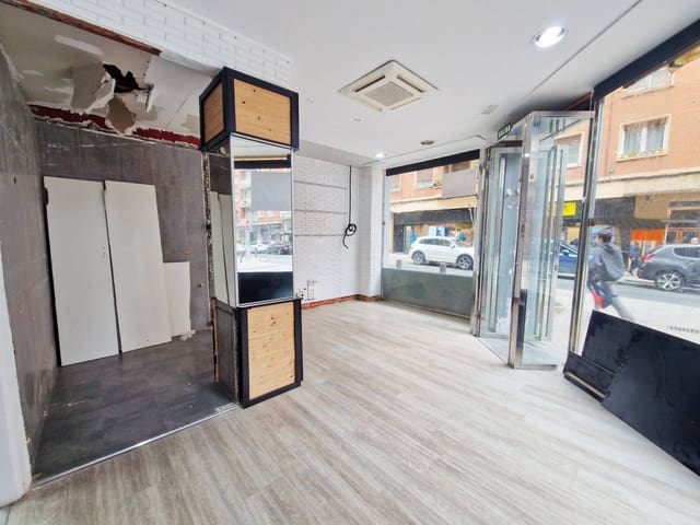 Commercial for sale in Bilbao - € 350,000 (Ref: 8238161)