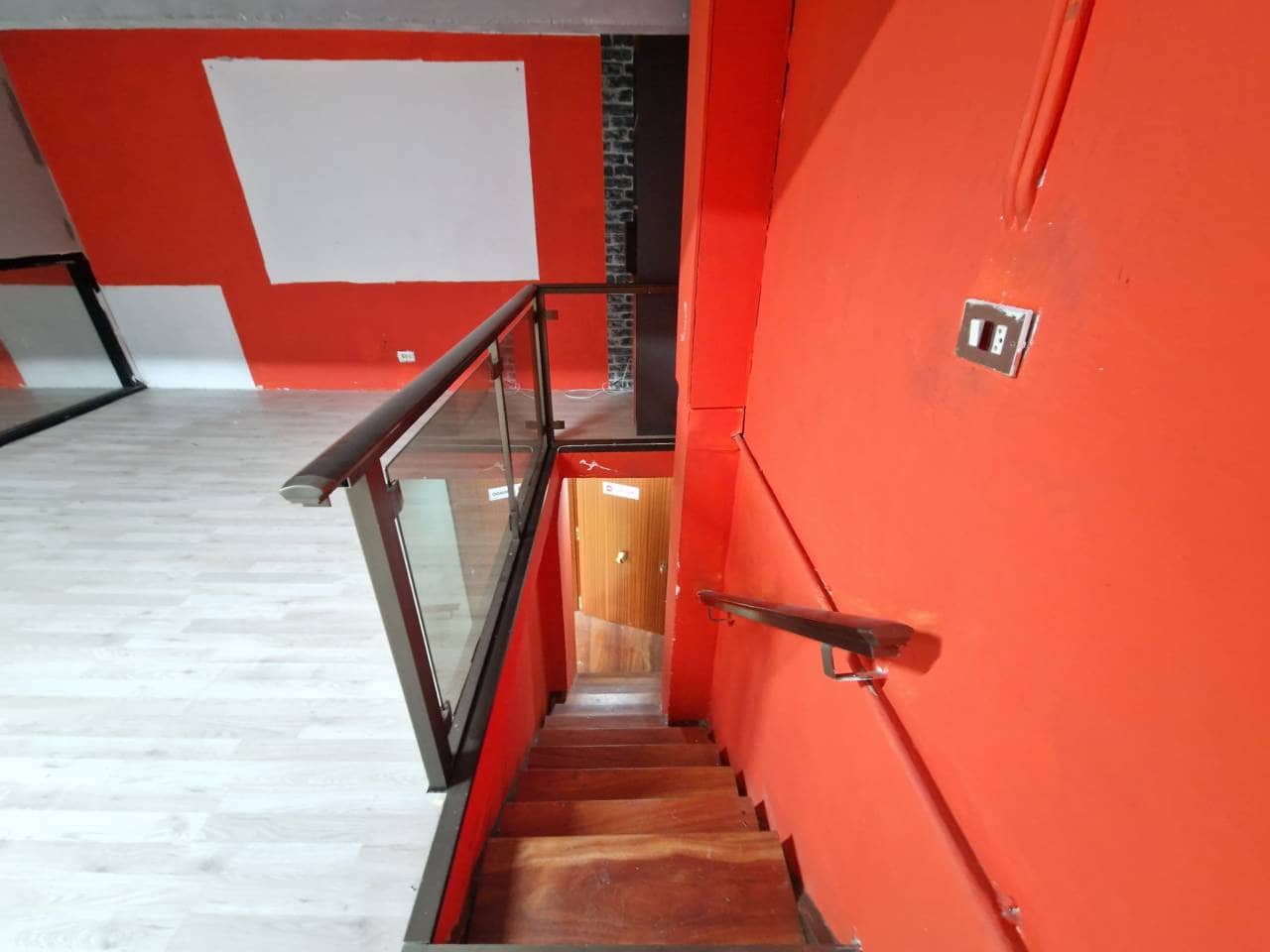 Erhverv til leje i Bilbao - € 800 (Ref: 8282007)