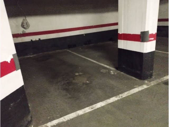 Garage til salg i Bilbao - € 33.000 (Ref: 8286313)