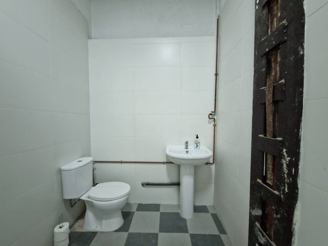 Erhverv til leje i Bilbao - € 1.200 (Ref: 8420783)