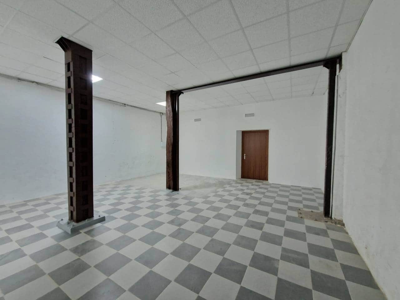 Erhverv til leje i Bilbao - € 1.200 (Ref: 8420783)