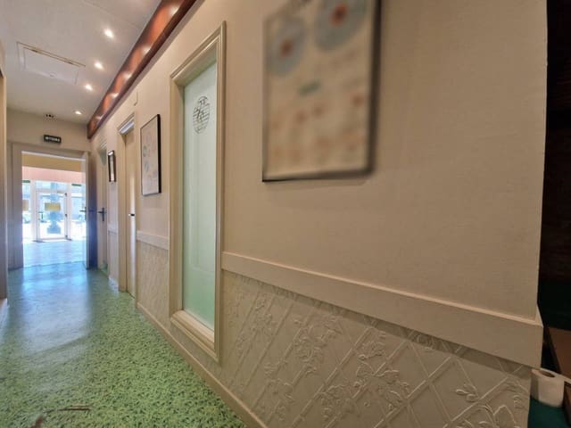 Commercial for rent in Bilbao - € 2,600 (Ref: 8471237)