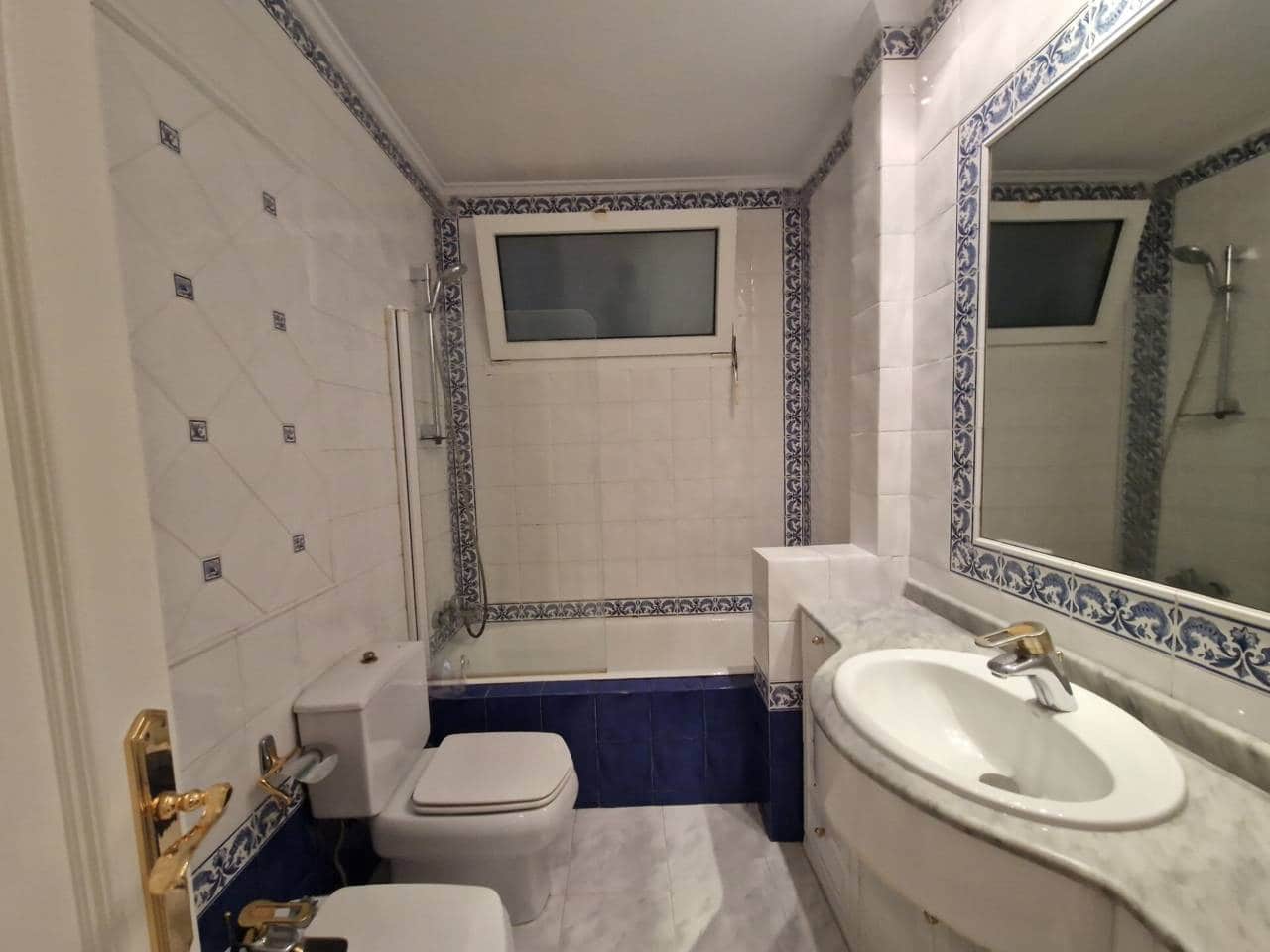 2 soveværelse Lejlighed til leje i Bilbao - € 1.200 (Ref: 8543461)