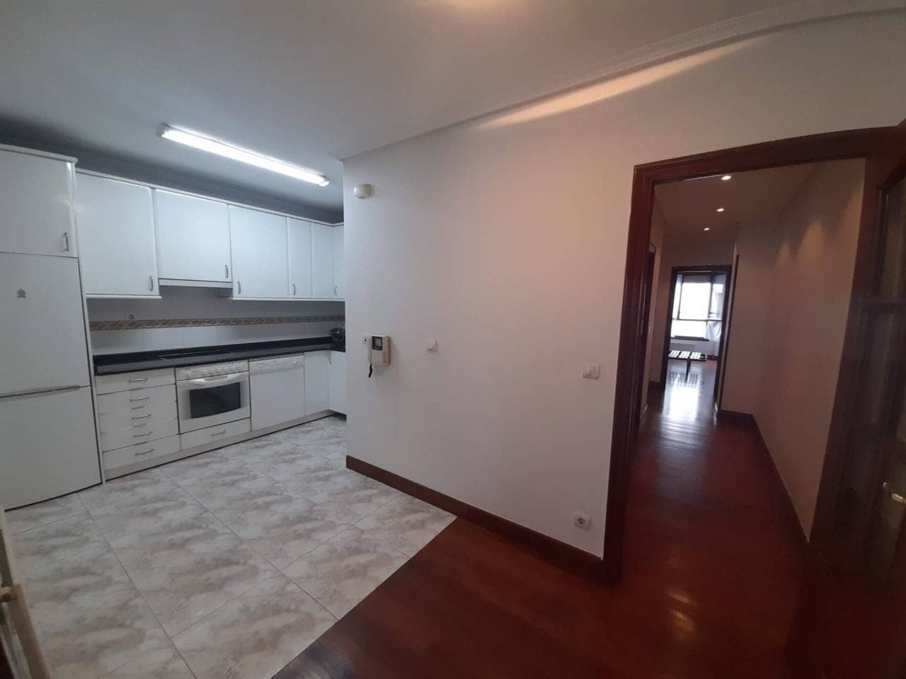 1 slaapkamer Flat te huur in Bilbao met garage - € 1.150 (Ref: 8636030)