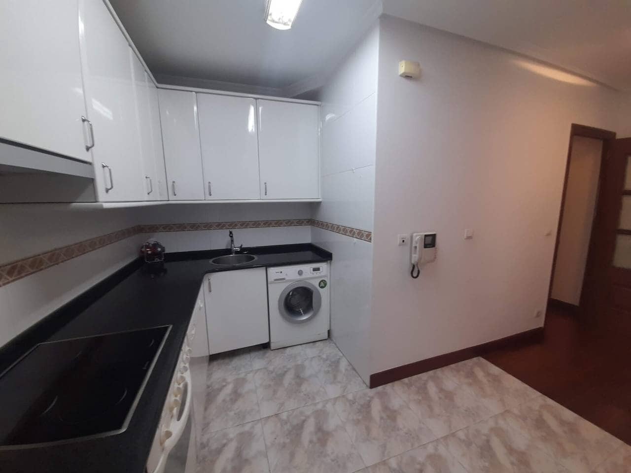 1 slaapkamer Flat te huur in Bilbao met garage - € 1.150 (Ref: 8636030)