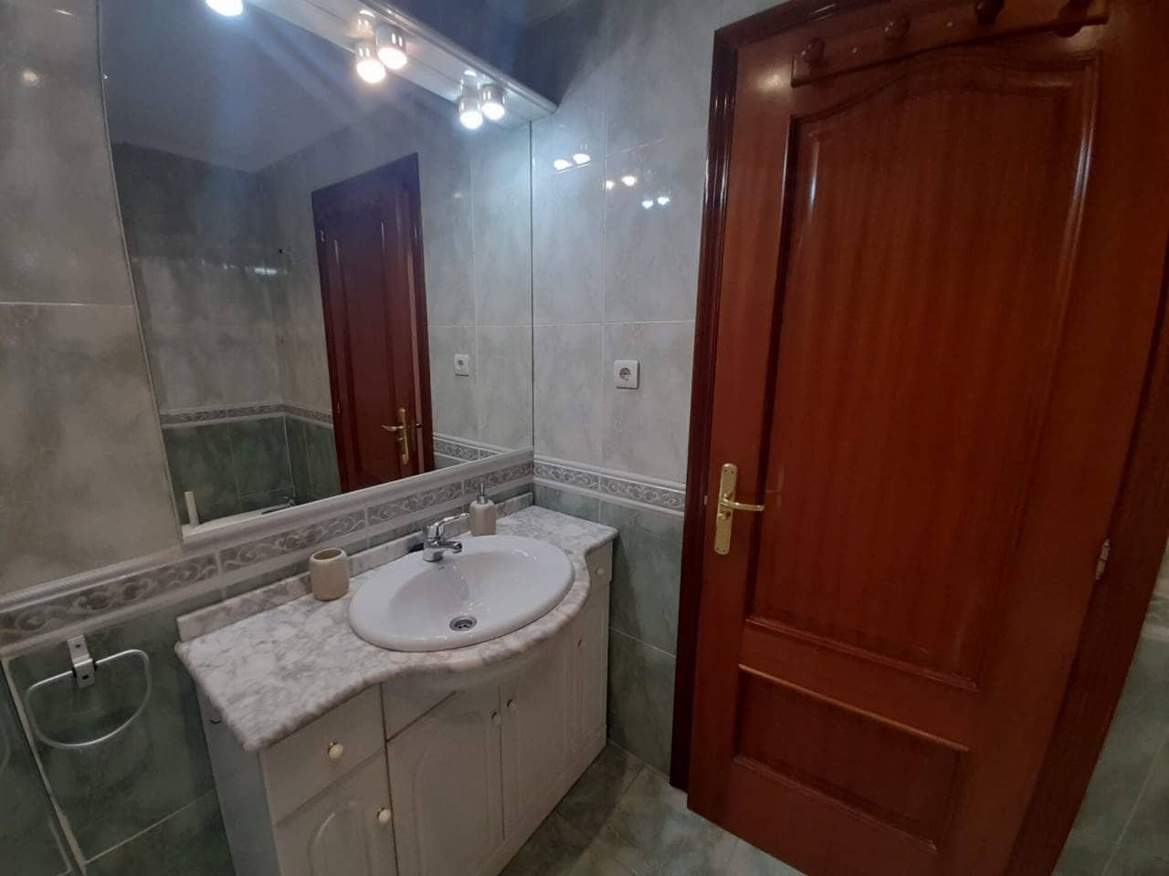 1 slaapkamer Flat te huur in Bilbao met garage - € 1.150 (Ref: 8636030)