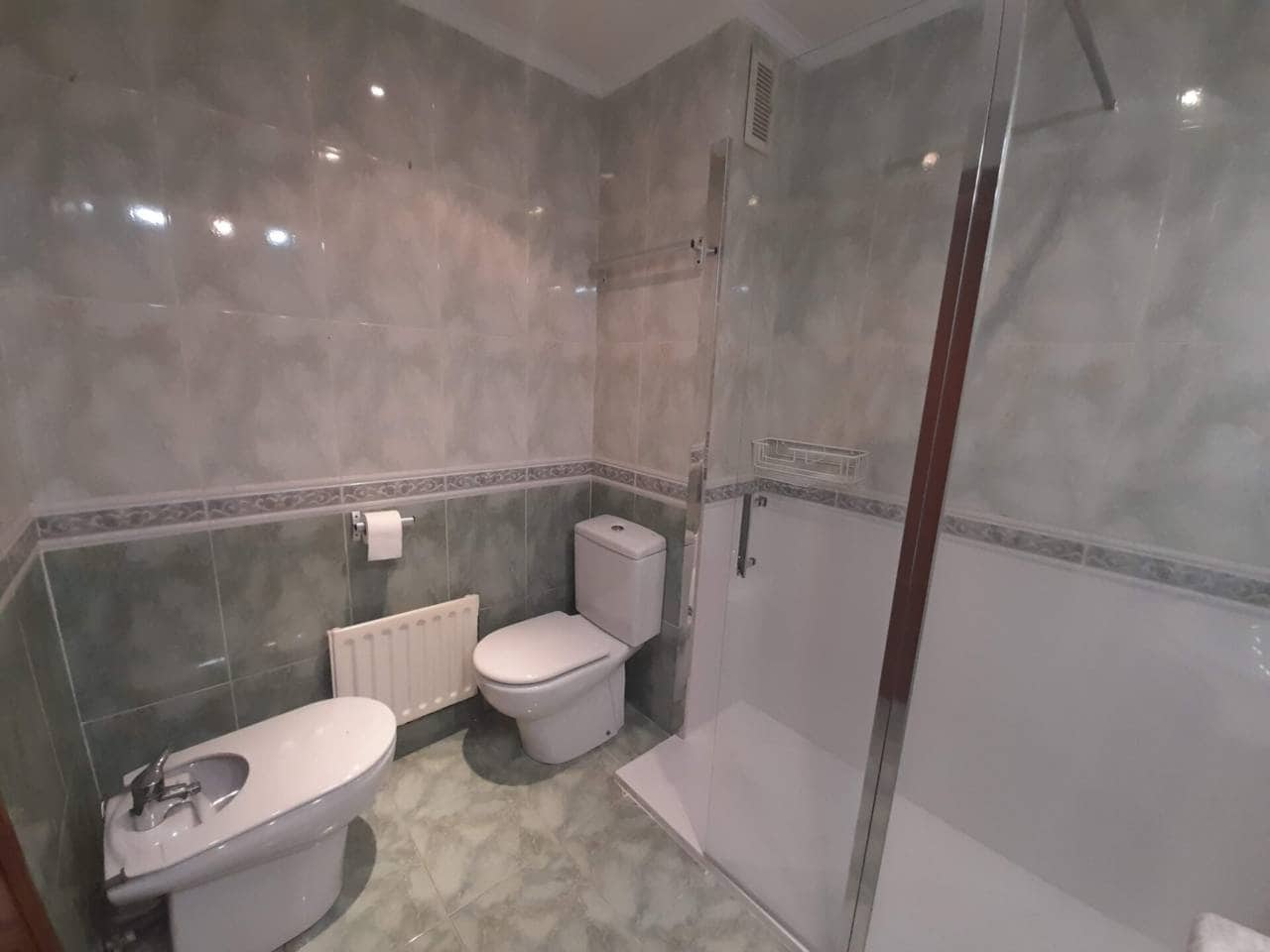 1 slaapkamer Flat te huur in Bilbao met garage - € 1.150 (Ref: 8636030)