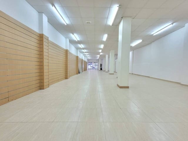 Commercial for sale in Bilbao - € 265,000 (Ref: 8637825)