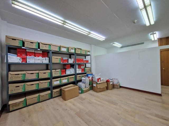 Office for rent in Bilbao - € 500 (Ref: 8797117)