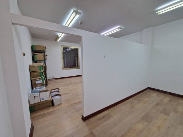 Office for rent in Bilbao - € 500 (Ref: 8797117)