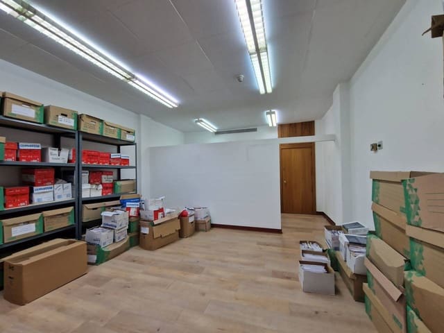 Office for rent in Bilbao - € 500 (Ref: 8797117)