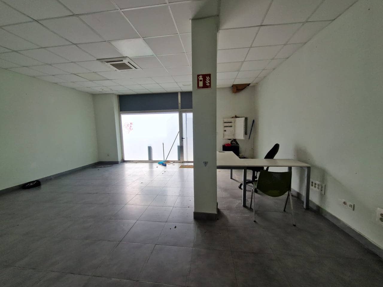 Erhverv til leje i Bilbao - € 1.100 (Ref: 8866672)