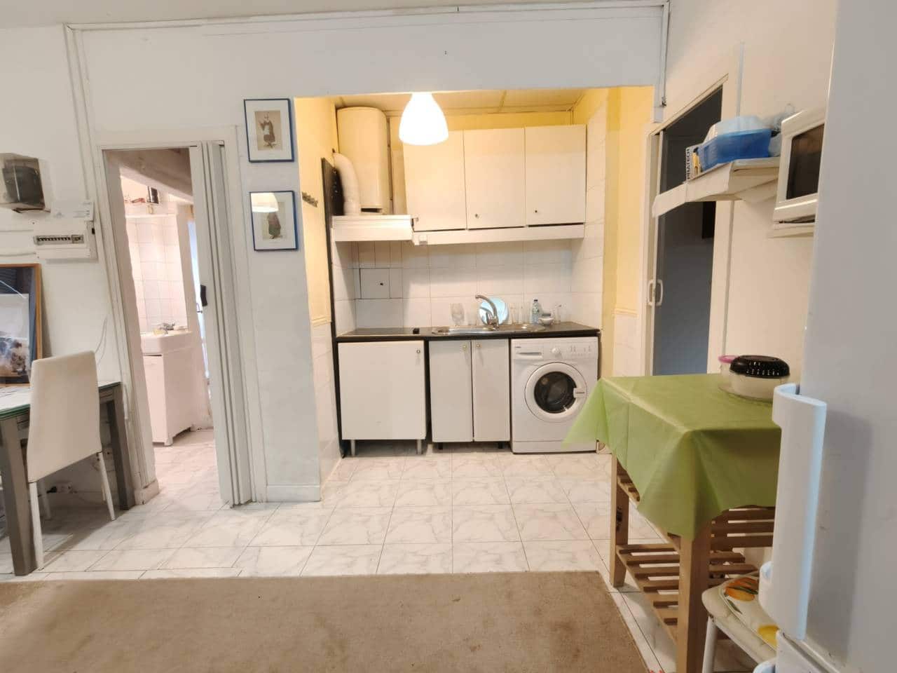 Erhverv til salg i Bilbao - € 125.000 (Ref: 8931763)