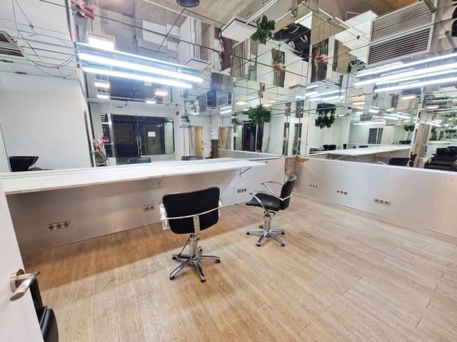 Comercial para venda em Bilbao - 90 000 € (Ref: 8977424)