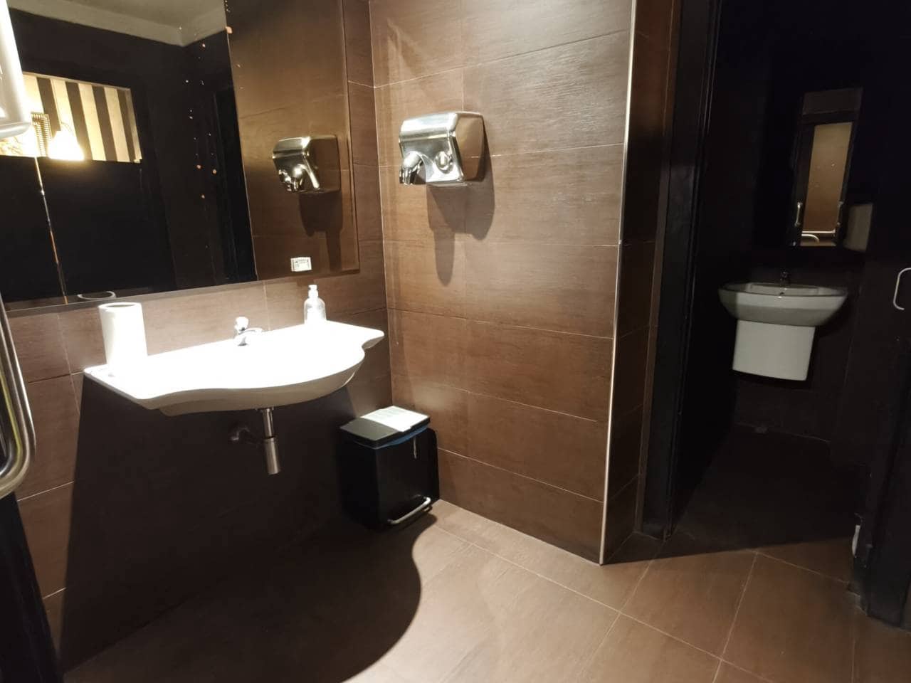 Restaurant/Bar til salgs i Bilbao - € 495 000 (Ref: 9002765)