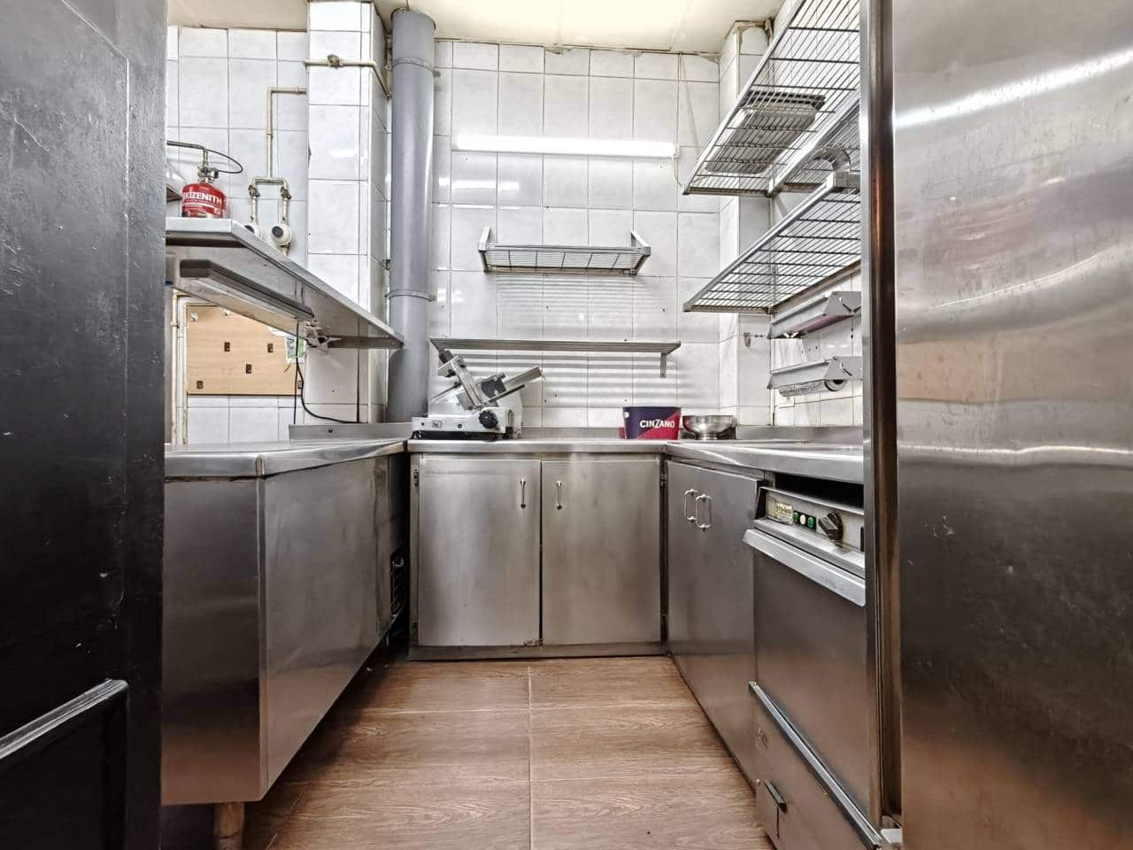 Restaurant/Bar til salgs i Bilbao - € 495 000 (Ref: 9002765)