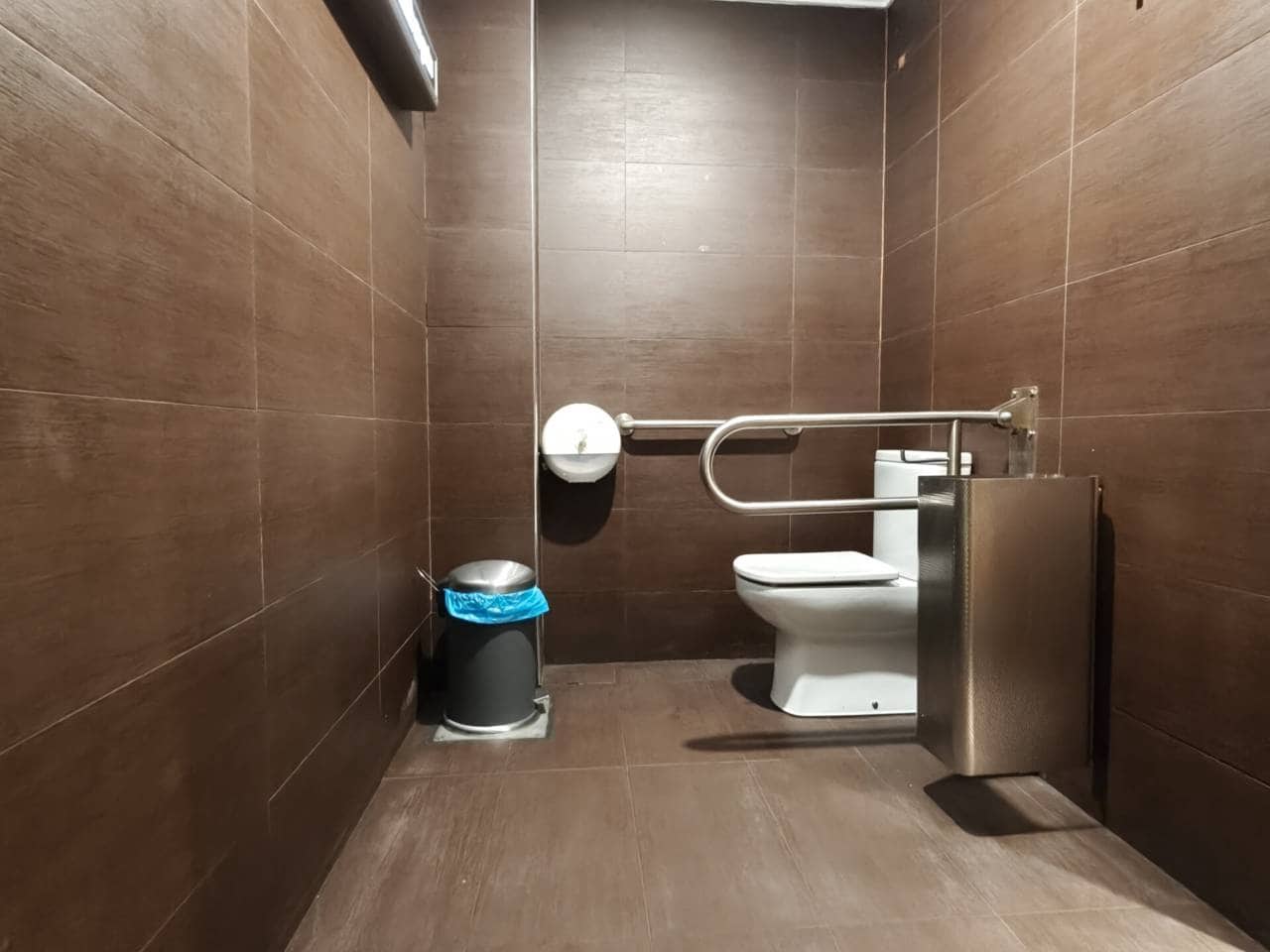 Restaurant/Bar til salgs i Bilbao - € 495 000 (Ref: 9002765)