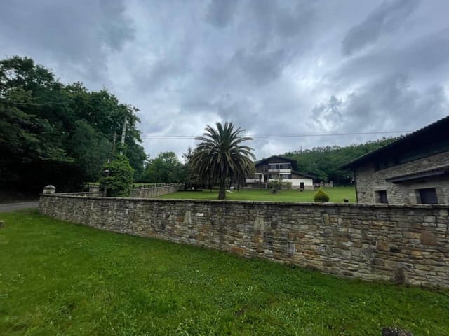 6 bedroom Finca/Country House for sale in Karrantza Harana/Valle de Carranza - € 480,000 (Ref: 9013168)