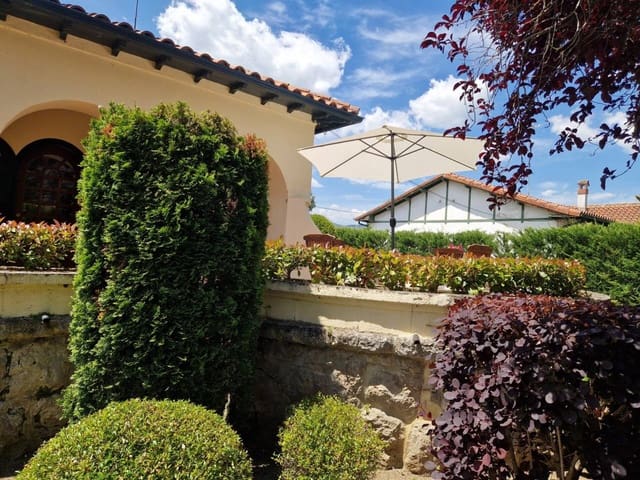 4 soveværelse Villa til salg i Villarcayo de Merindad de Castilla la Vieja med garage - € 470.000 (Ref: 9031067)