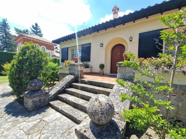 4 soveværelse Villa til salg i Villarcayo de Merindad de Castilla la Vieja med garage - € 470.000 (Ref: 9031067)