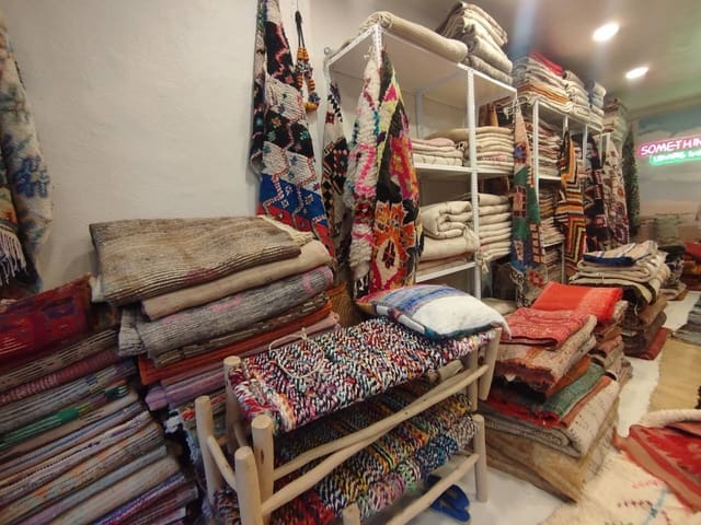 Commercial for sale in Bilbao - € 399,000 (Ref: 9064812)