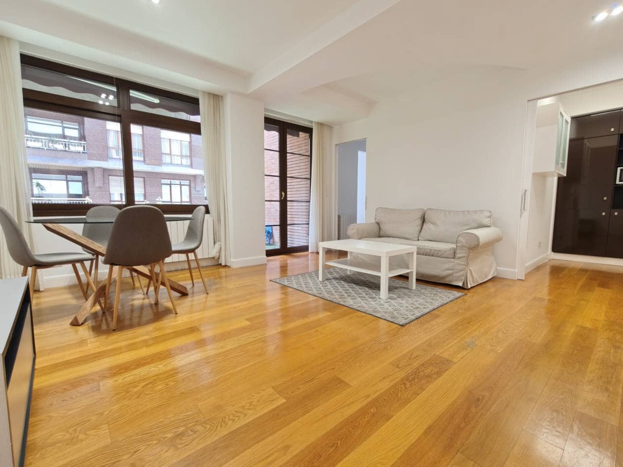 Appartement de 3 chambres à louer à Bilbao - 1 700 € (Ref: 9081176)