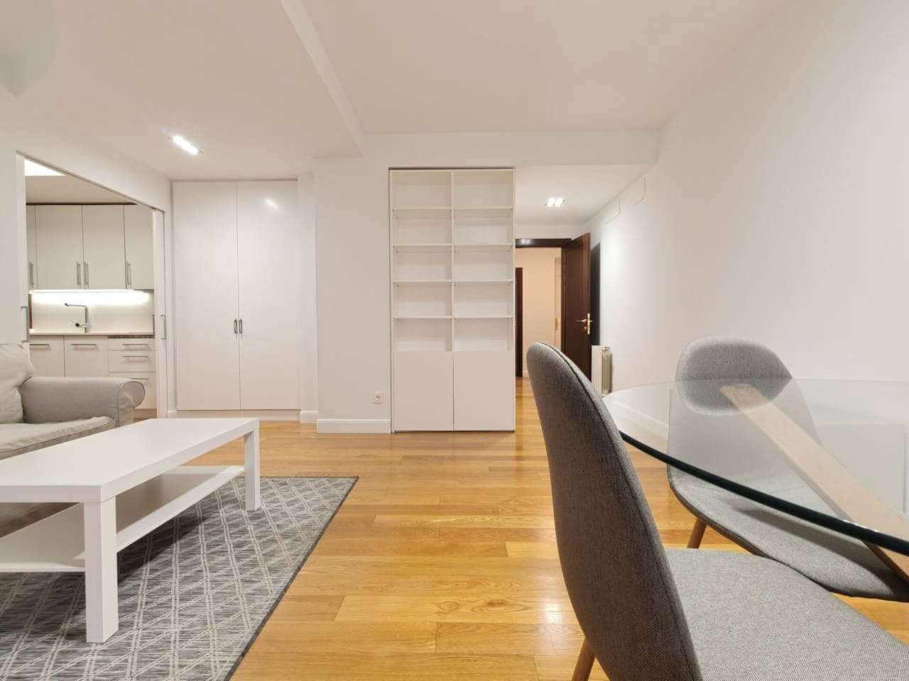 Appartement de 3 chambres à louer à Bilbao - 1 700 € (Ref: 9081176)