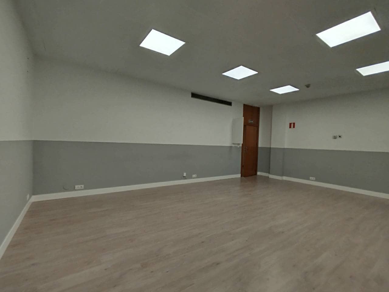 Office for rent in Bilbao - € 600 (Ref: 9084806)