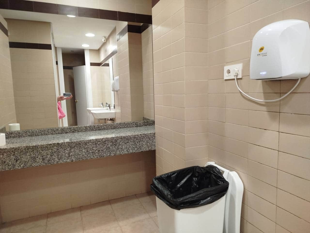 Office for rent in Bilbao - € 600 (Ref: 9084806)