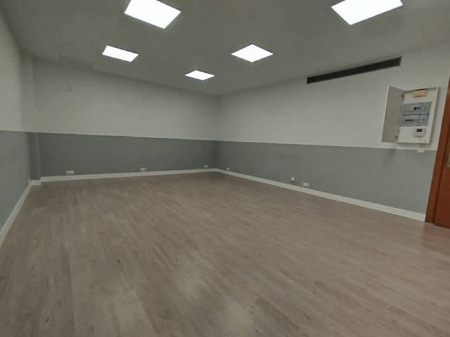 Office for rent in Bilbao - € 600 (Ref: 9084806)