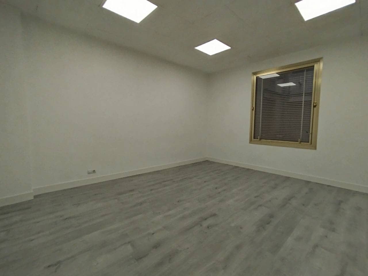 Kontor til leje i Bilbao - € 450 (Ref: 9084807)