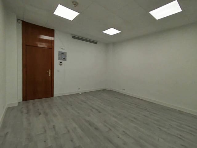 Office for rent in Bilbao - € 450 (Ref: 9084807)