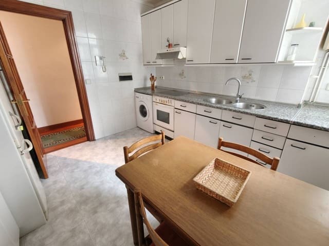 4 sovrum Lägenhet till salu i Bilbao - 460 000 € (Ref: 9104163)