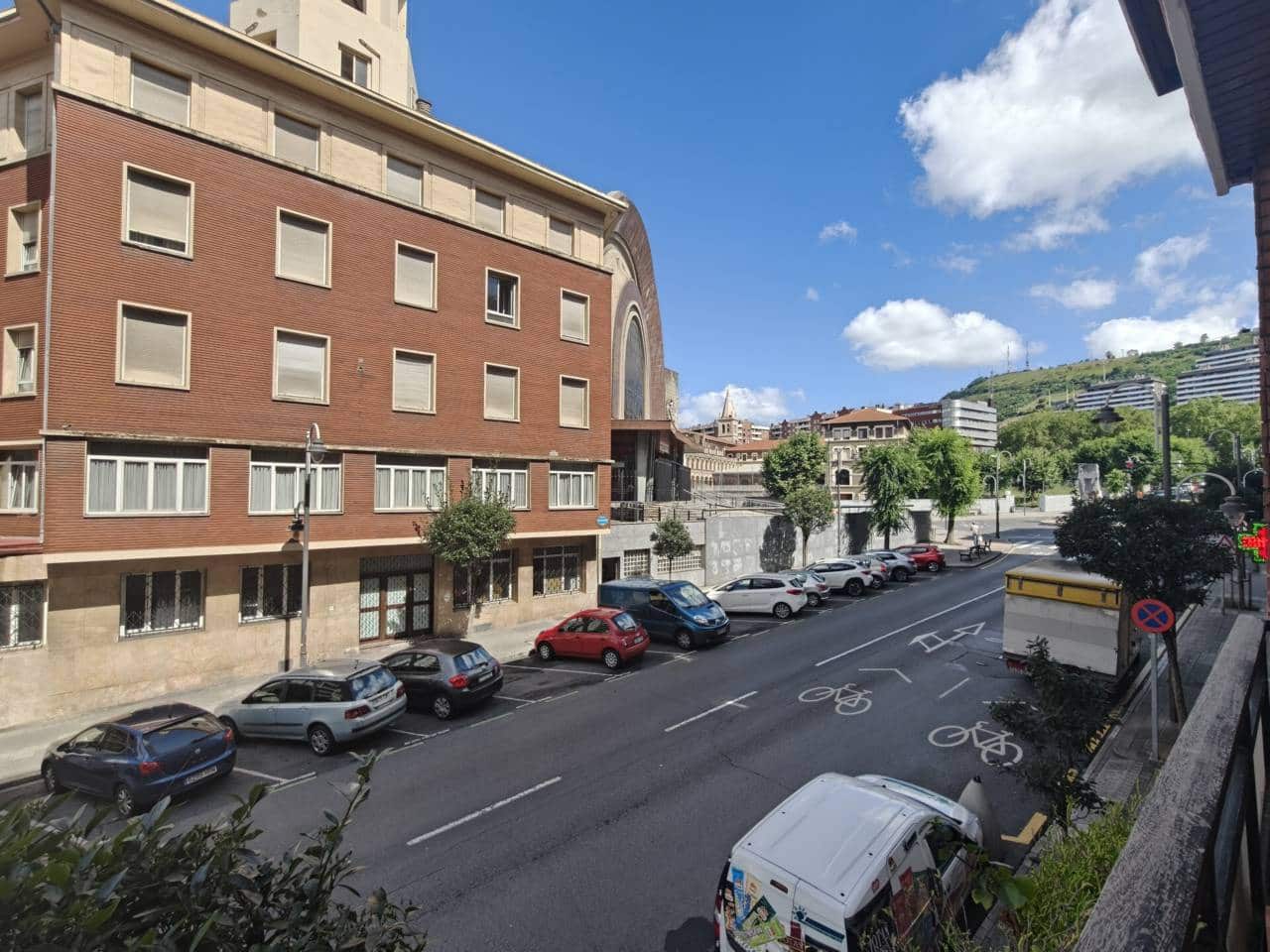 4 soveværelse Lejlighed til leje i Bilbao - € 2.200 (Ref: 9106230)