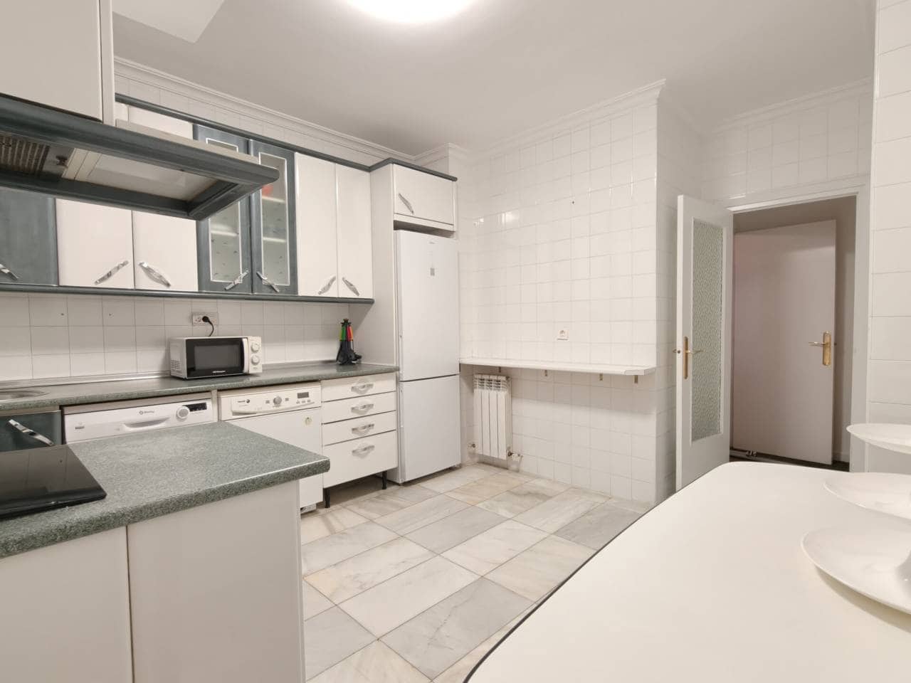 4 soveværelse Lejlighed til leje i Bilbao - € 2.200 (Ref: 9106230)