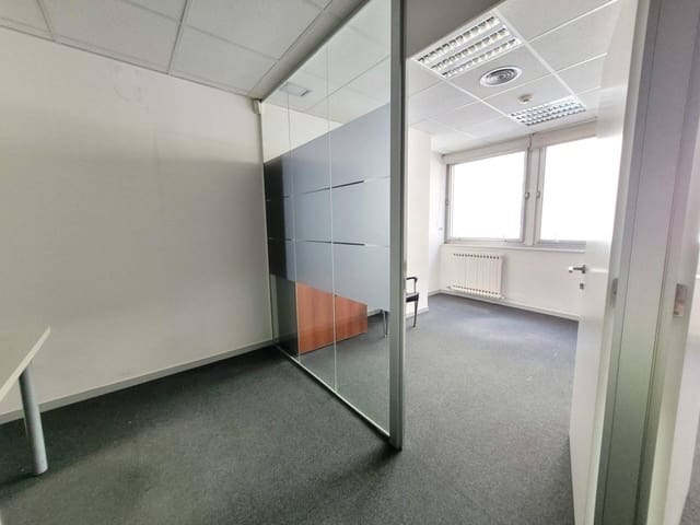 Office for sale in Bilbao - € 495,000 (Ref: 9131997)