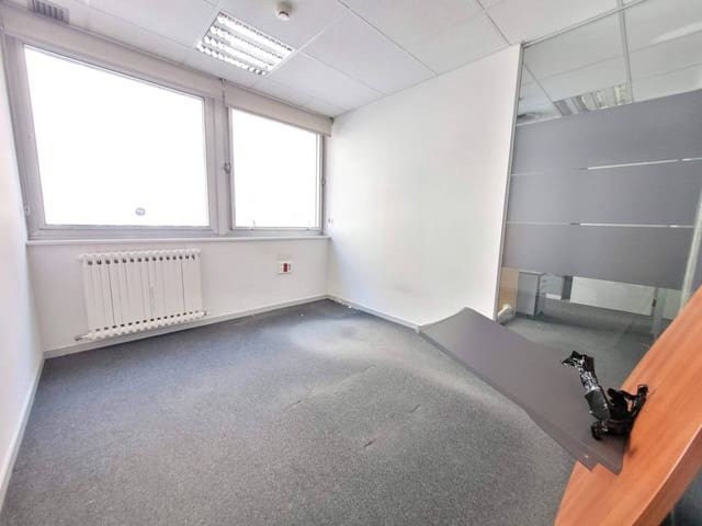 Office for sale in Bilbao - € 495,000 (Ref: 9131997)