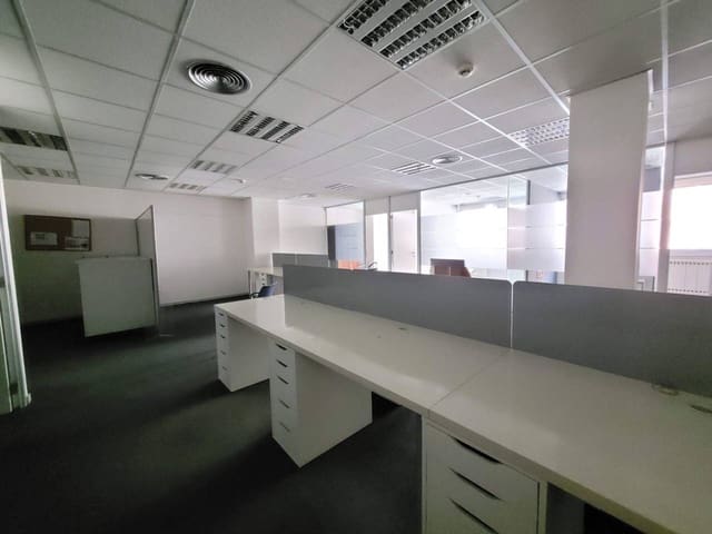Office for sale in Bilbao - € 495,000 (Ref: 9131997)