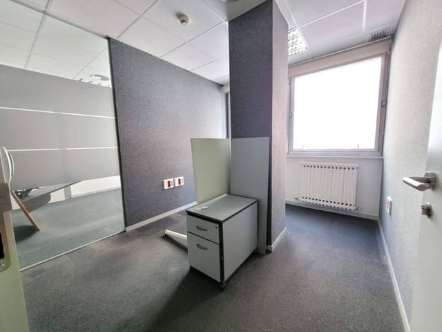 Office for sale in Bilbao - € 495,000 (Ref: 9131997)