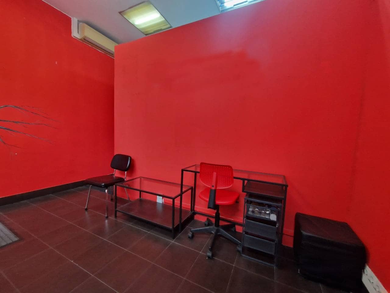 Erhverv til leje i Bilbao - € 700 (Ref: 9138506)