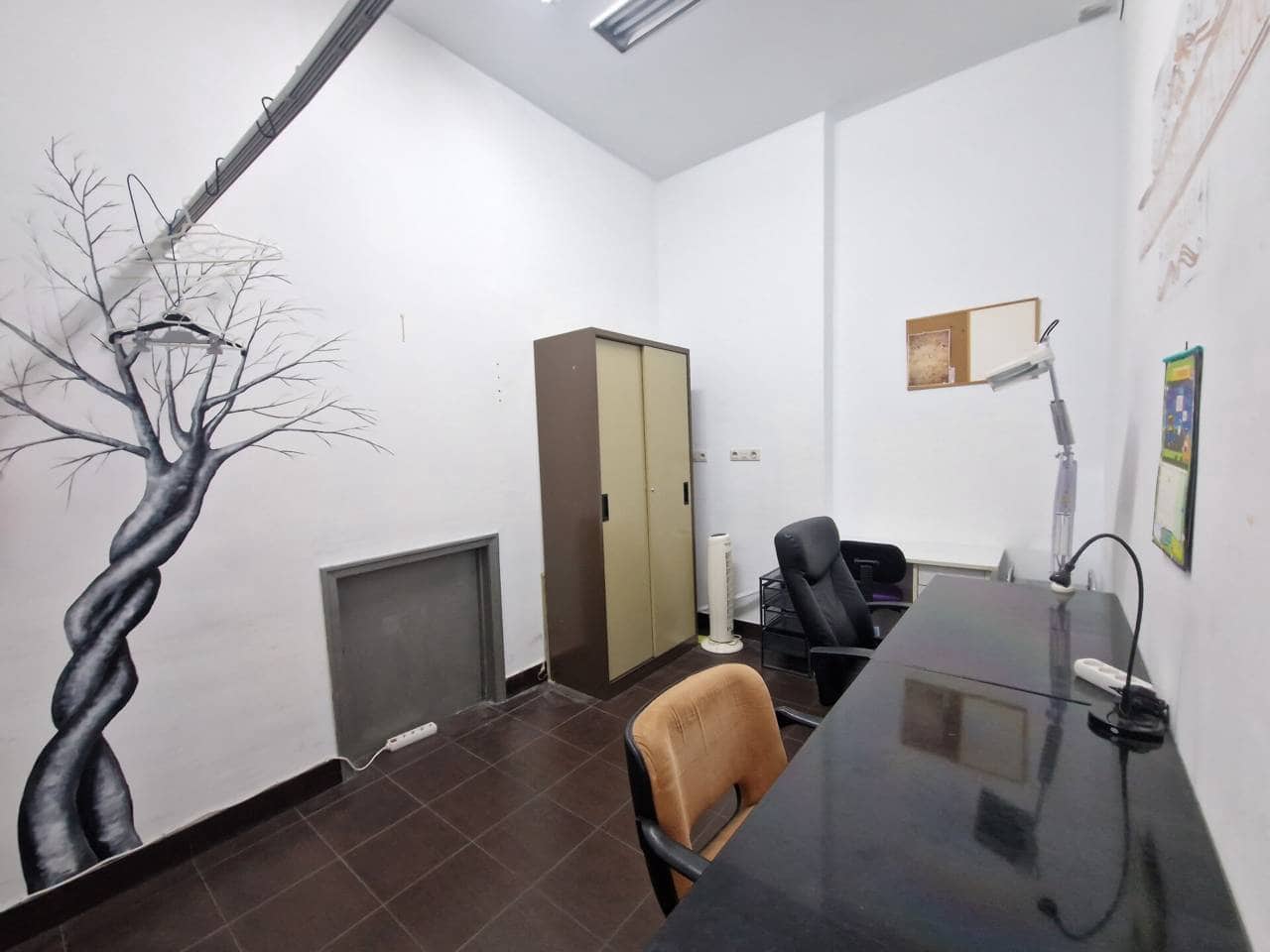 Erhverv til leje i Bilbao - € 700 (Ref: 9138506)