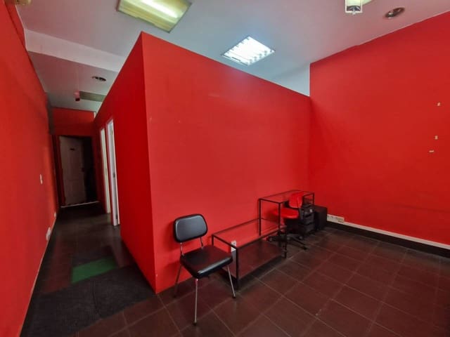 Commercial for rent in Bilbao - € 700 (Ref: 9138506)
